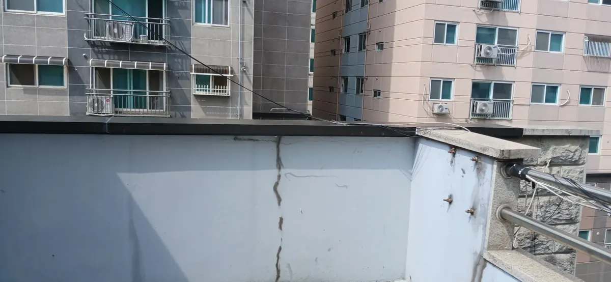 파고라 및 난간 후레싱 작업 작업 후